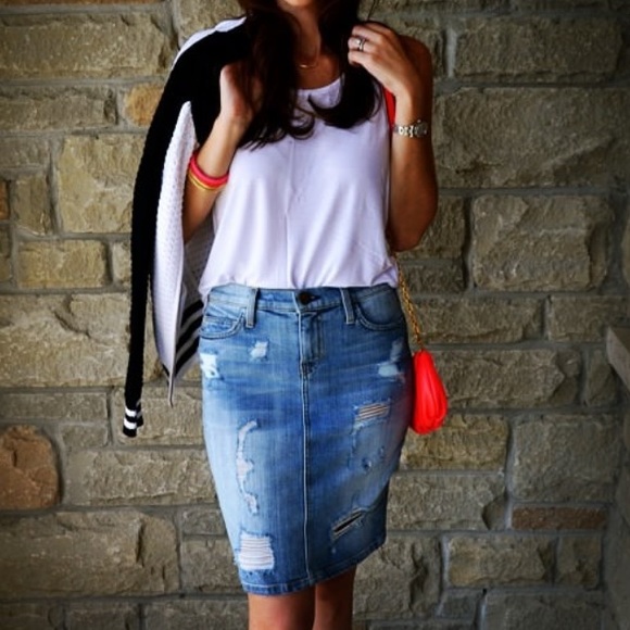 Current Elliot distressed denim pencil skirt - Picture 2 of 7